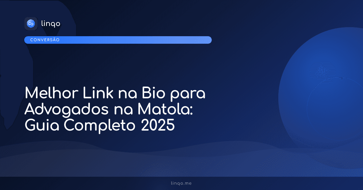 Escritório de advocacia moderno na Matola com smartphone exibindo página de link na bio profissional do Linqo